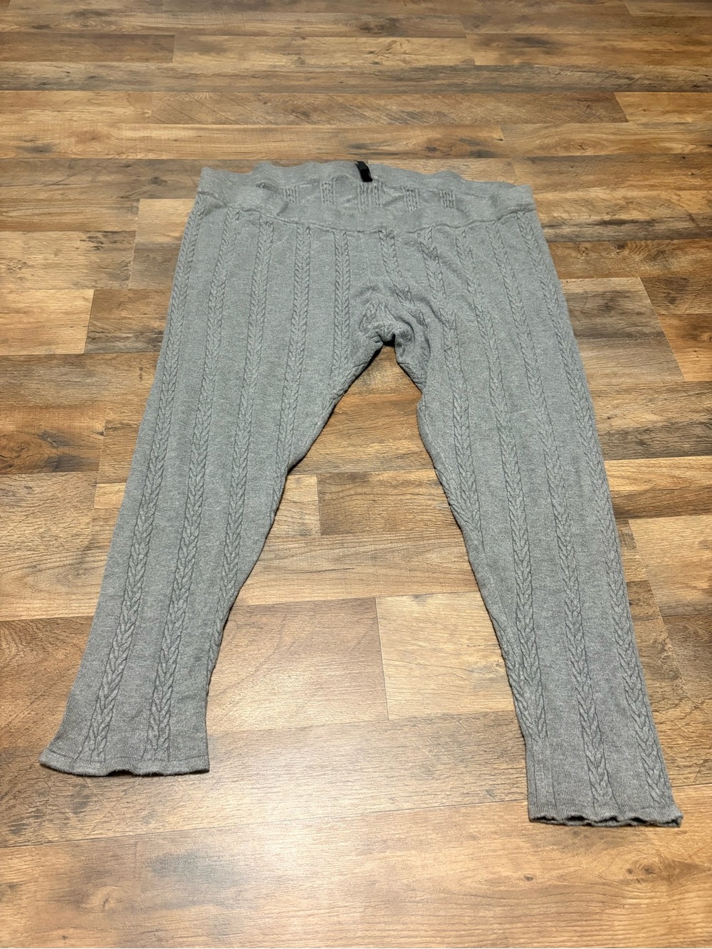 Torrid Size 4 Gray Cable Knit Sweater Leggings Plus Size Stretch